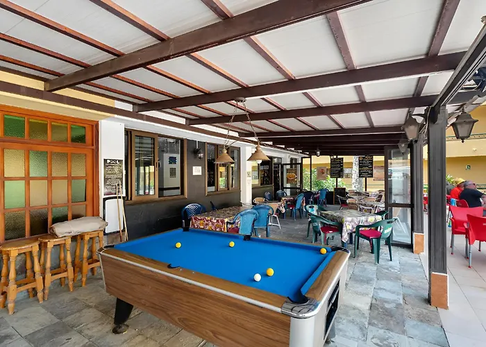 Brisa Del Atlantico En Torre Del Sol, Americas *