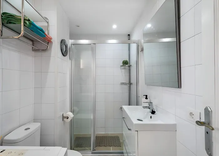 Brisa Del Atlantico En Torre Del Sol, Americas *