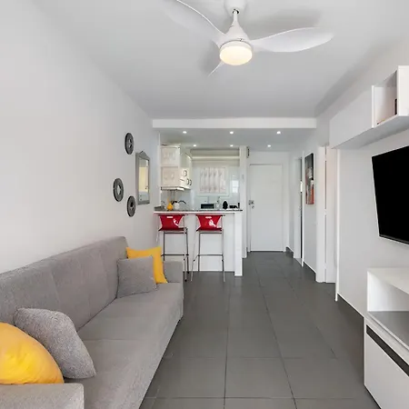 Brisa Del Atlántico En Torre Del Sol, Américas